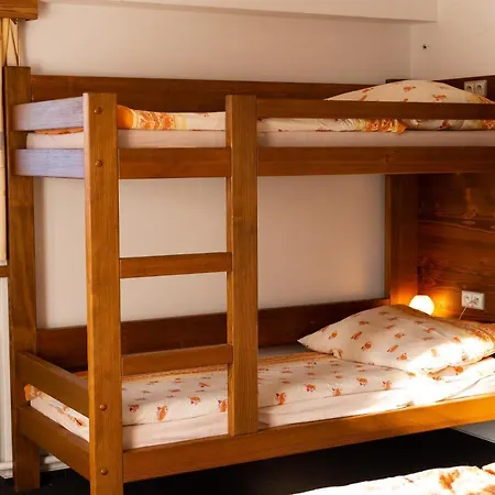 Apartma Daisy 3*
