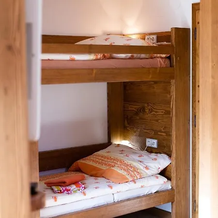Apartma Daisy Guest house *